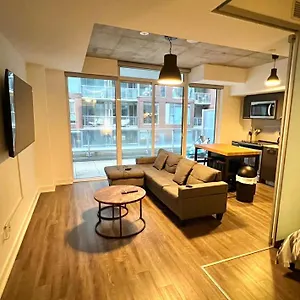  Apartment Exquisite One Bedroom Canada